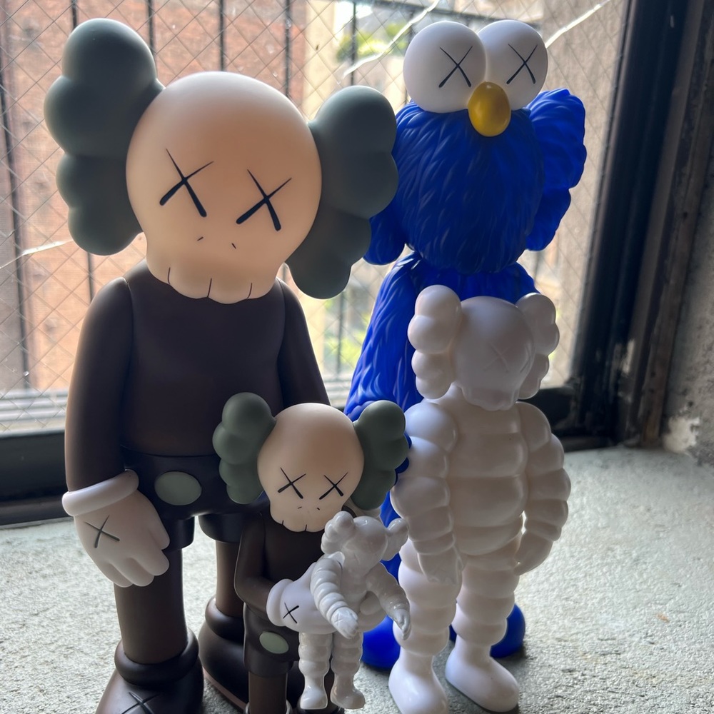 Kaws Family blue brown OpenEdition